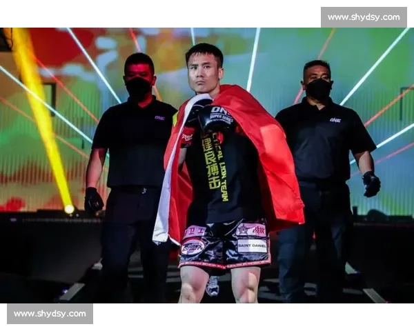 17 岁德查瓦立首秀封神!前蹴 KO 震撼 ONE 赛场 17 岁德查瓦立首秀封神!前蹴 KO 震撼 ONE 赛场